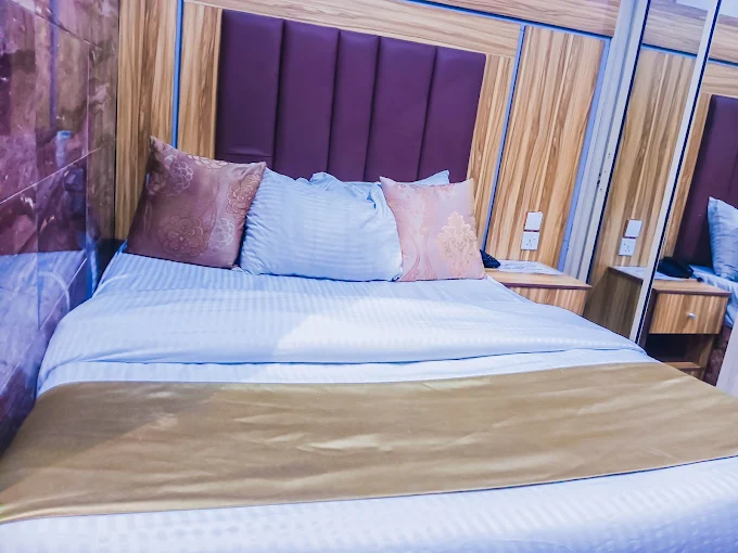 Indulge in royal comfort in our Kings Room, crafted for guests who appreciate space and luxury.